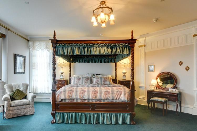 Amethyst Inn ビクトリア エクステリア 写真