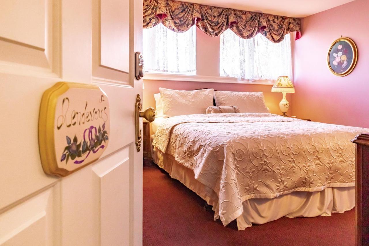Amethyst Inn ビクトリア エクステリア 写真