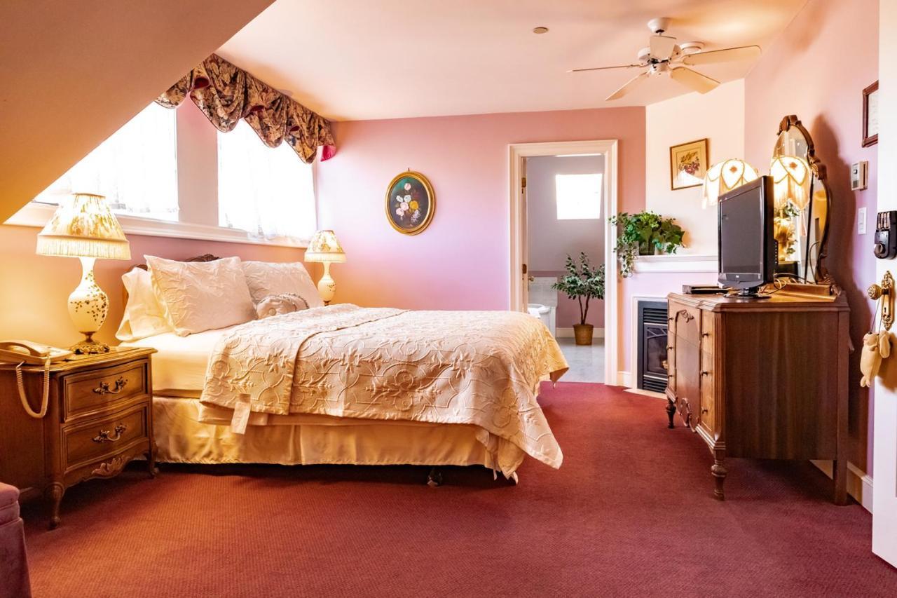 Amethyst Inn ビクトリア エクステリア 写真