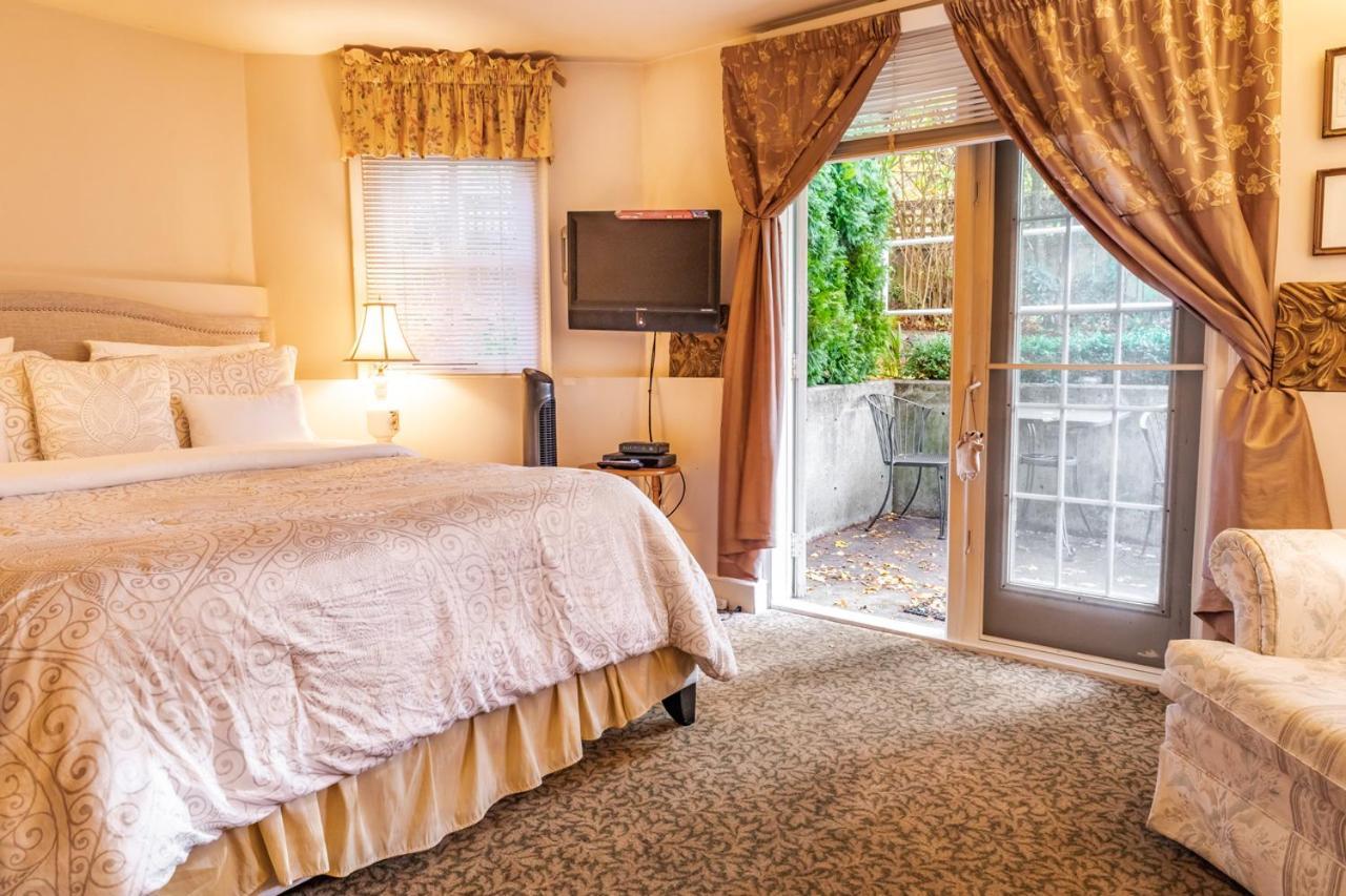 Amethyst Inn ビクトリア エクステリア 写真